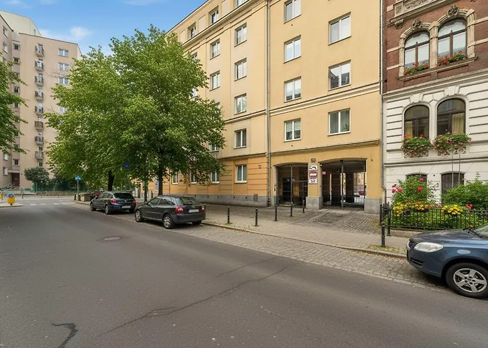 Bright Dzialynskich Near Old Town By Renters * Познань